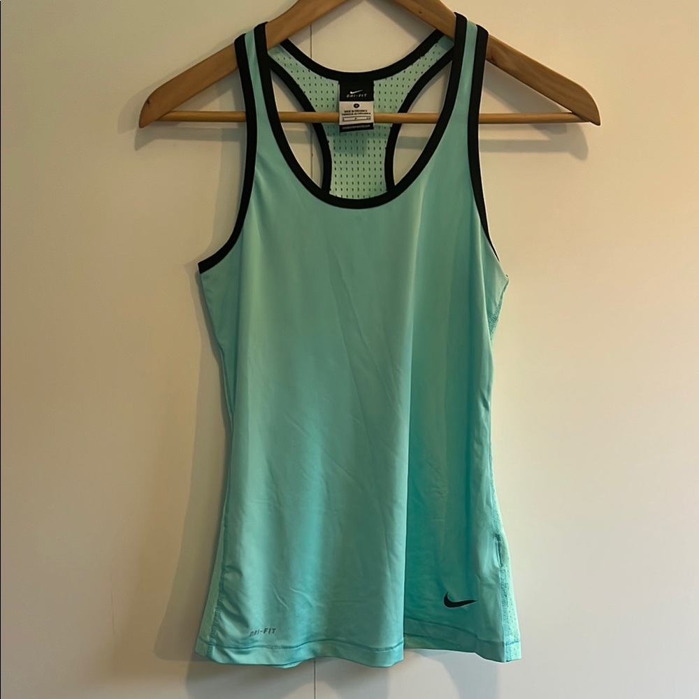Nike Green Fitted Tank Top